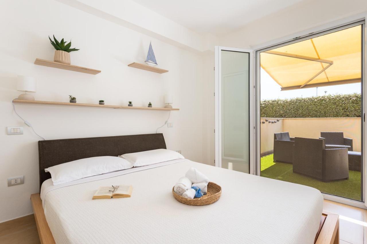 La Casa Del Sole - Appartamento Con Piscina Frontemare A Pochi Minuti Da Oristano Torre Grande Kültér fotó