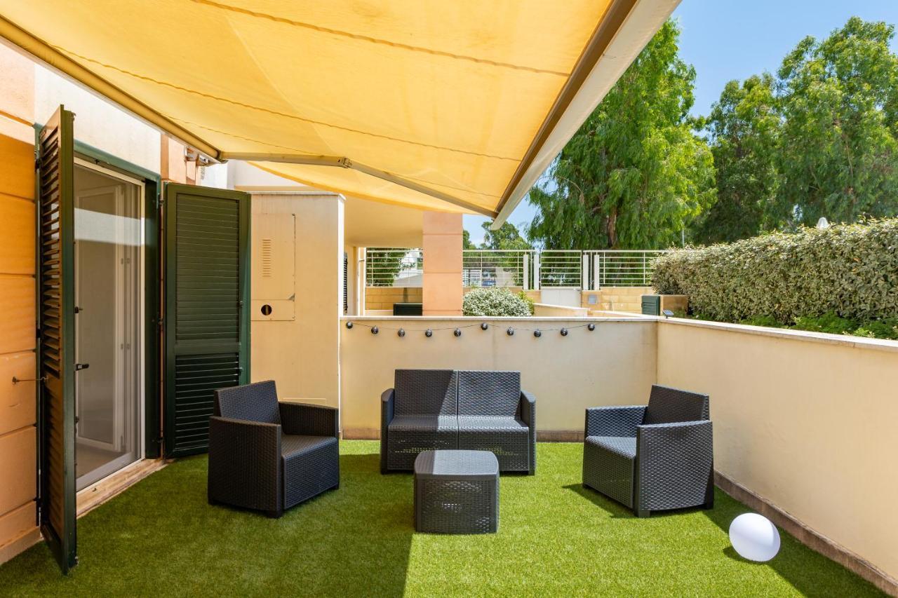 La Casa Del Sole - Appartamento Con Piscina Frontemare A Pochi Minuti Da Oristano Torre Grande Kültér fotó