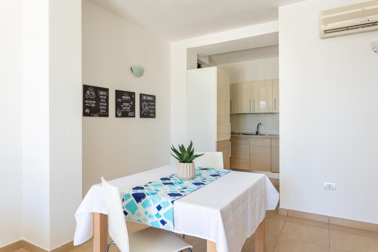 La Casa Del Sole - Appartamento Con Piscina Frontemare A Pochi Minuti Da Oristano Torre Grande Kültér fotó